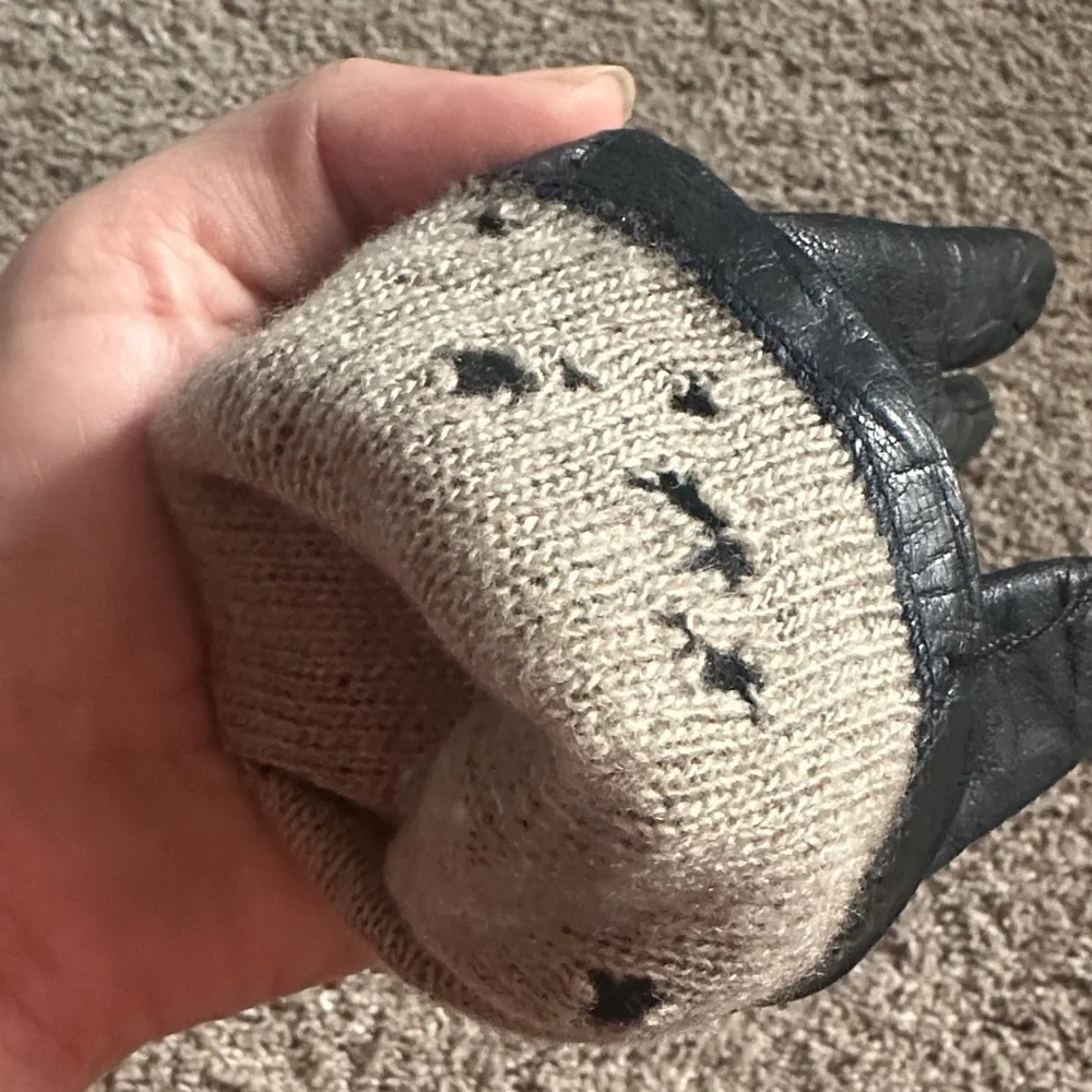 VTG Black Leather Gloves